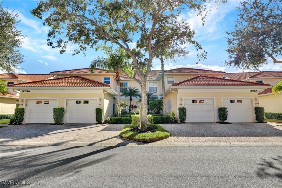5250 Birmingham Dr. #201, Naples, FL 34110