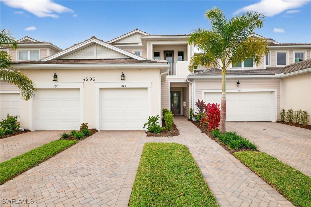 4596 Arboretum Cir. #202, Naples, FL 34112