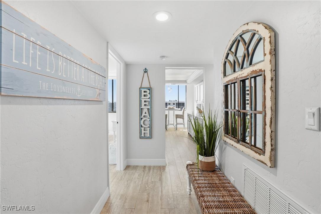 17 Bluebill Ave. #1101, Naples, FL 34108