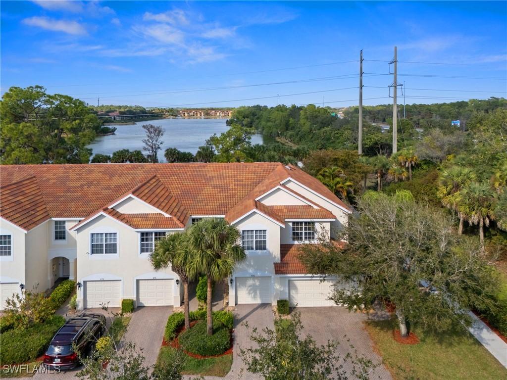 880 Hampton Cir. #160, Naples, FL 34105