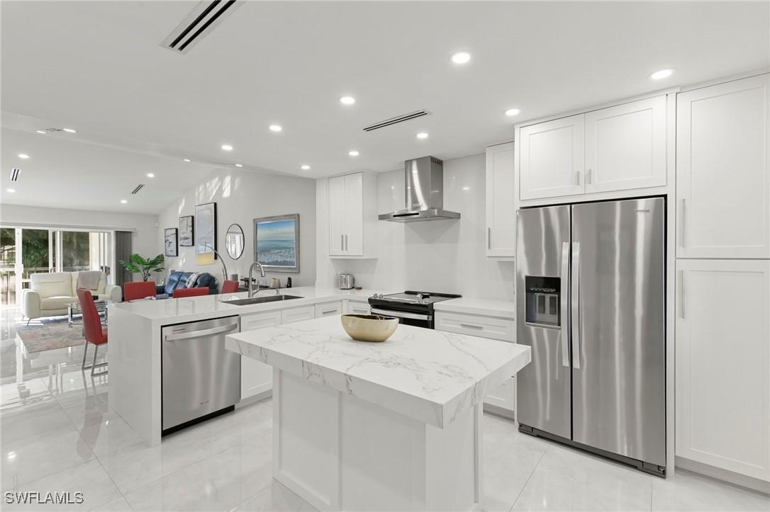 7731 Jewel Ln. #203, Naples, FL 34109