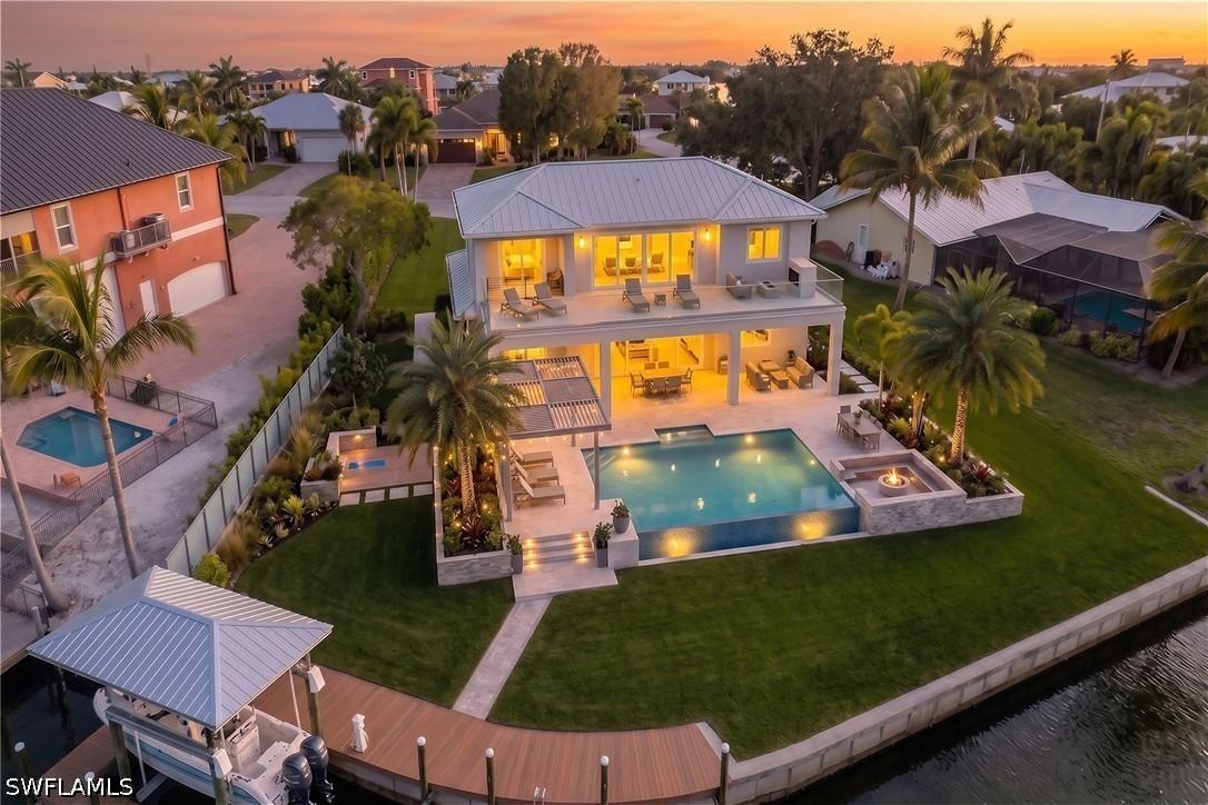 271 Randy Ln., Fort Myers Beach, FL 33931