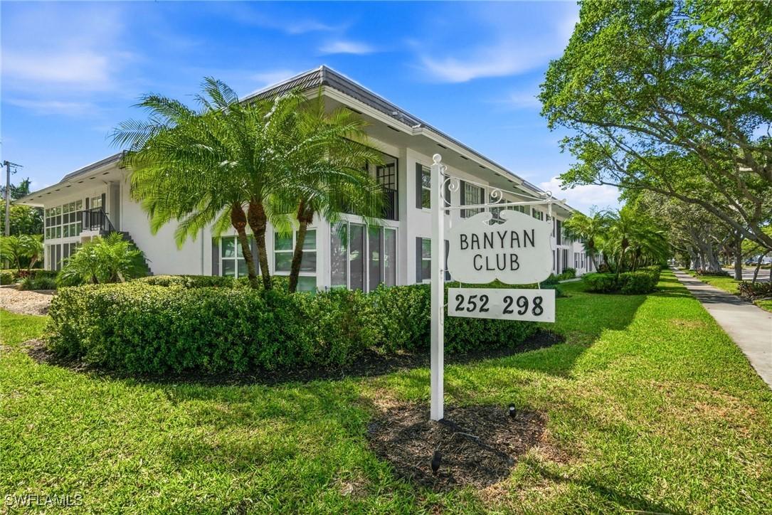 268 Banyan Blvd., Naples, FL 34102