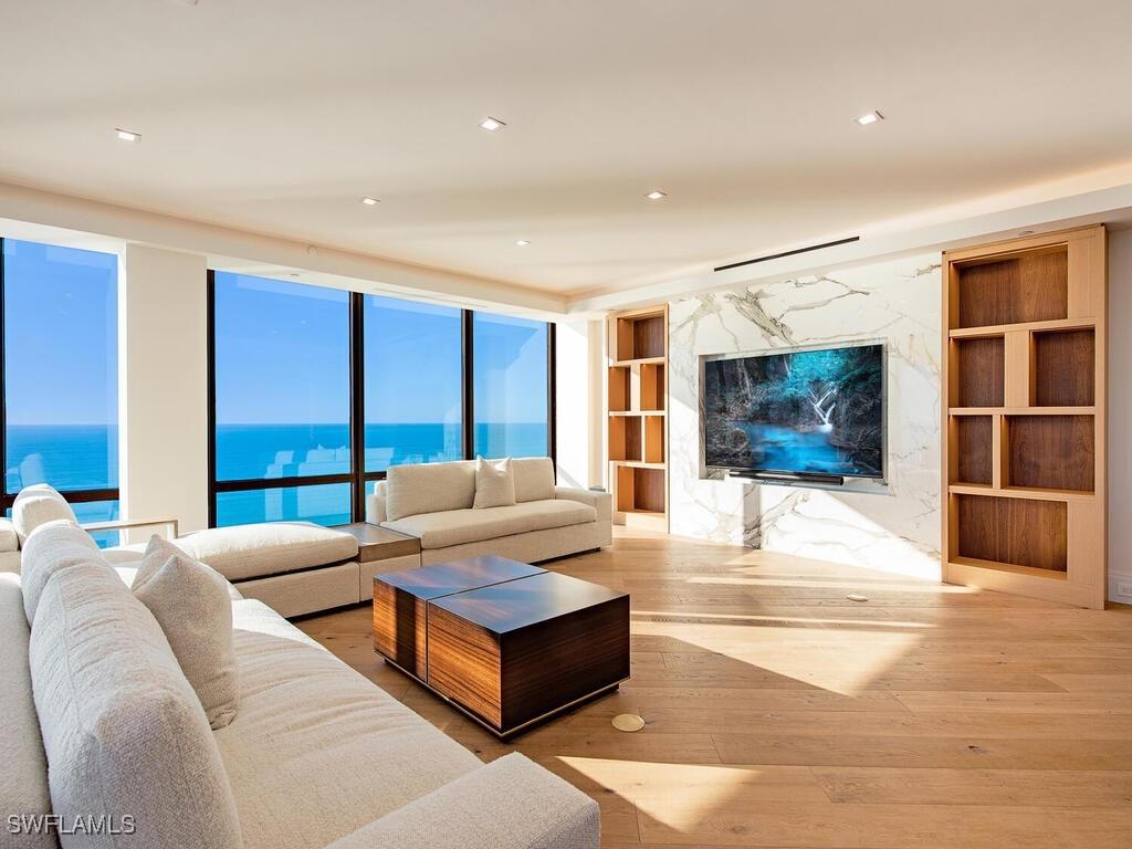4951 Gulf Shore Blvd. #101, Naples, FL 34103