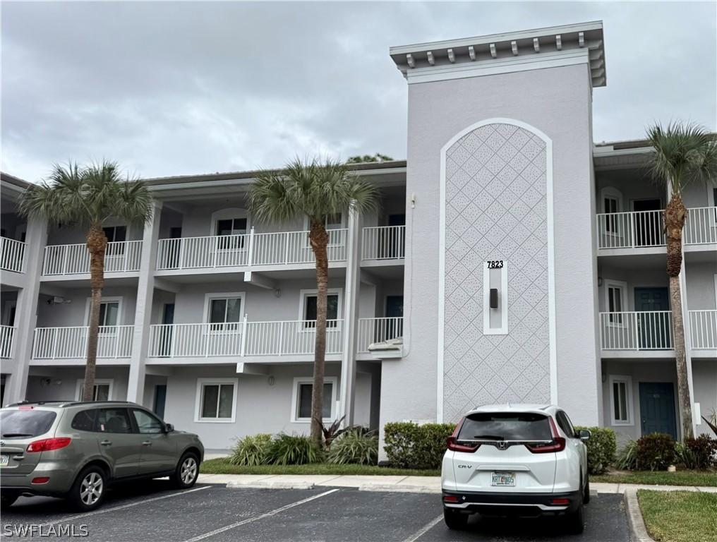 7823 Regal Heron Cir. #9, Naples, FL 34104