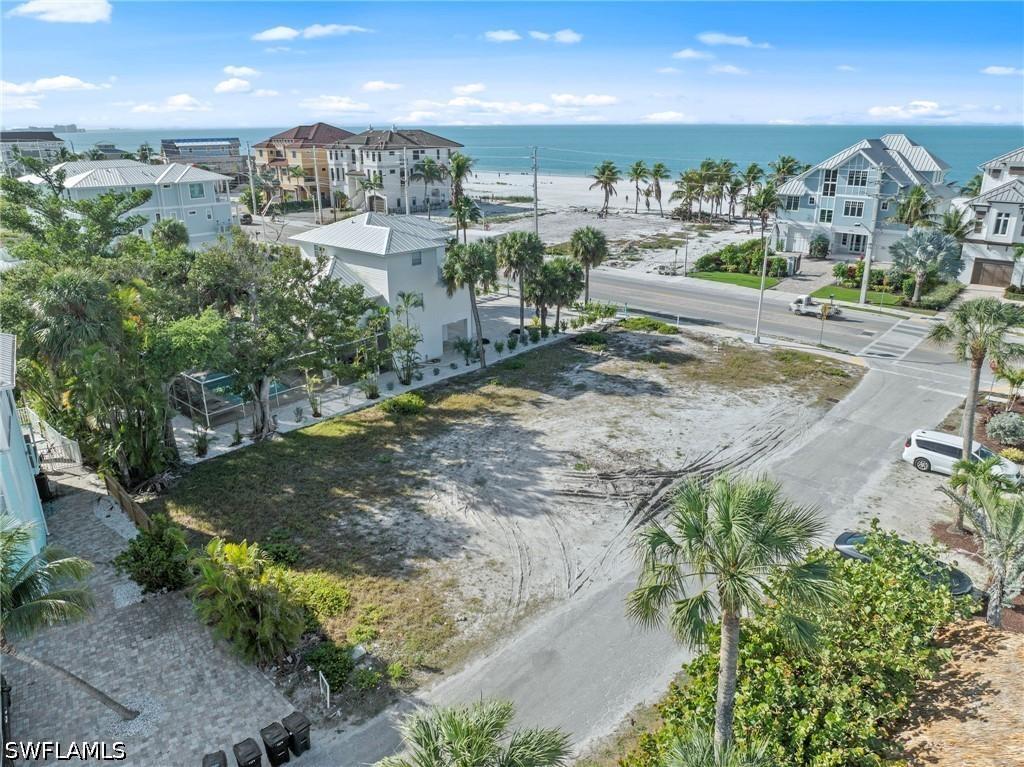 100 Washington Ave., Fort Myers Beach, FL 33931