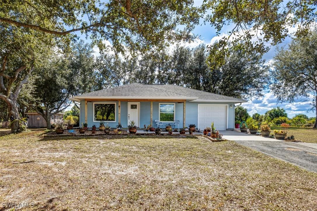 2420 41st Ave., Naples, FL 34120