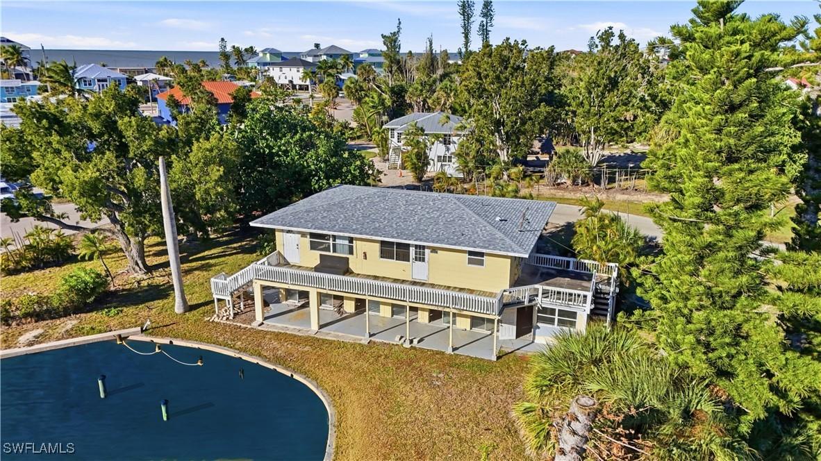 75 Mound Rd., Fort Myers Beach, FL 33931