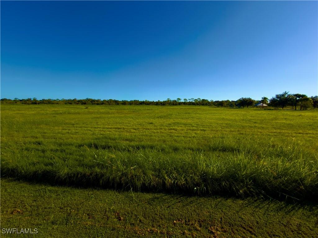 2012 Silk Bay Blvd., Alva, FL 33920