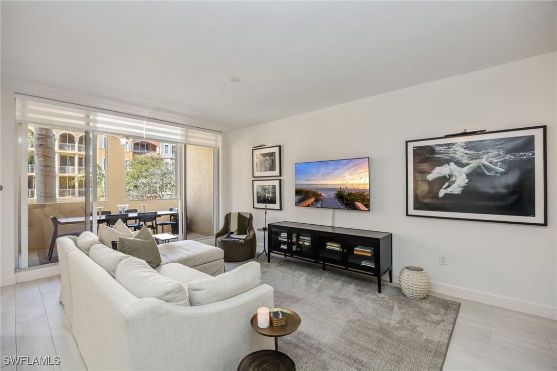 401 Bayfront Pl. #3208, Naples, FL 34102