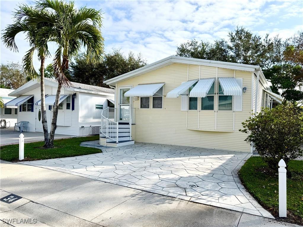 34 Bass Ln., Naples, FL 34114