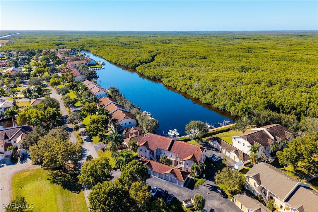 278 Newport Dr. #207, Naples, FL 34114