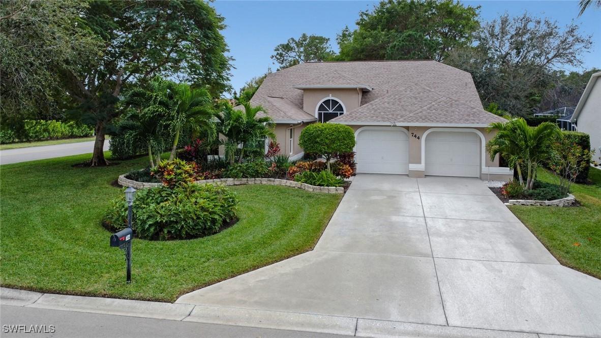 744 Belville Blvd., Naples, FL 34104