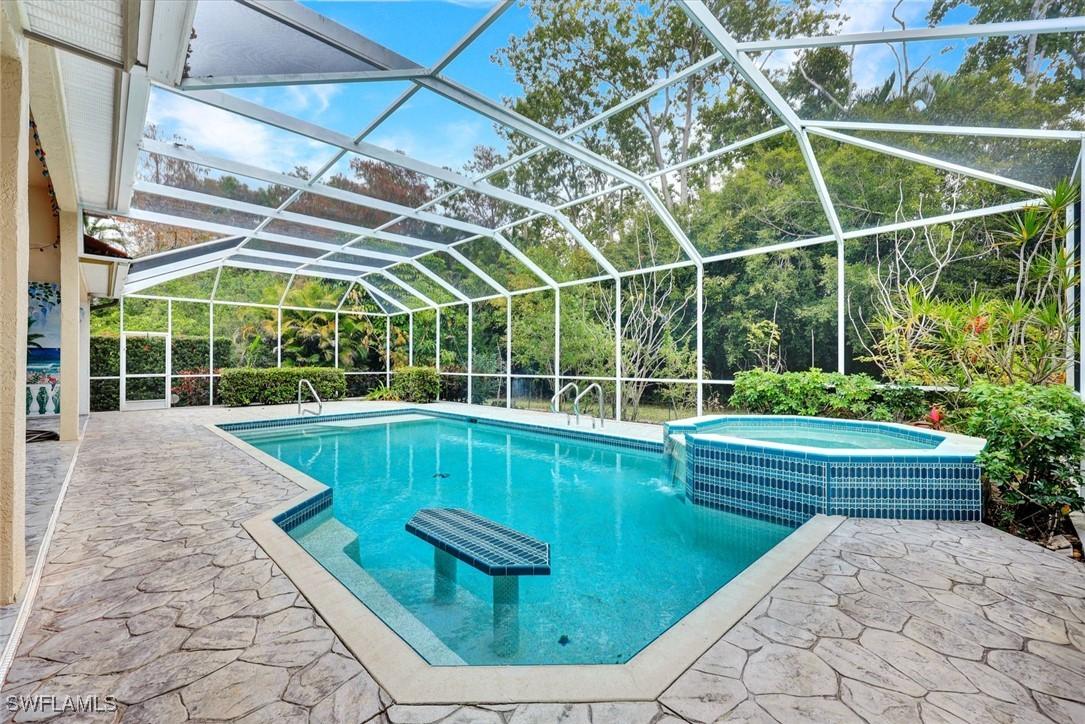 440 Henley Dr., Naples, FL 34104