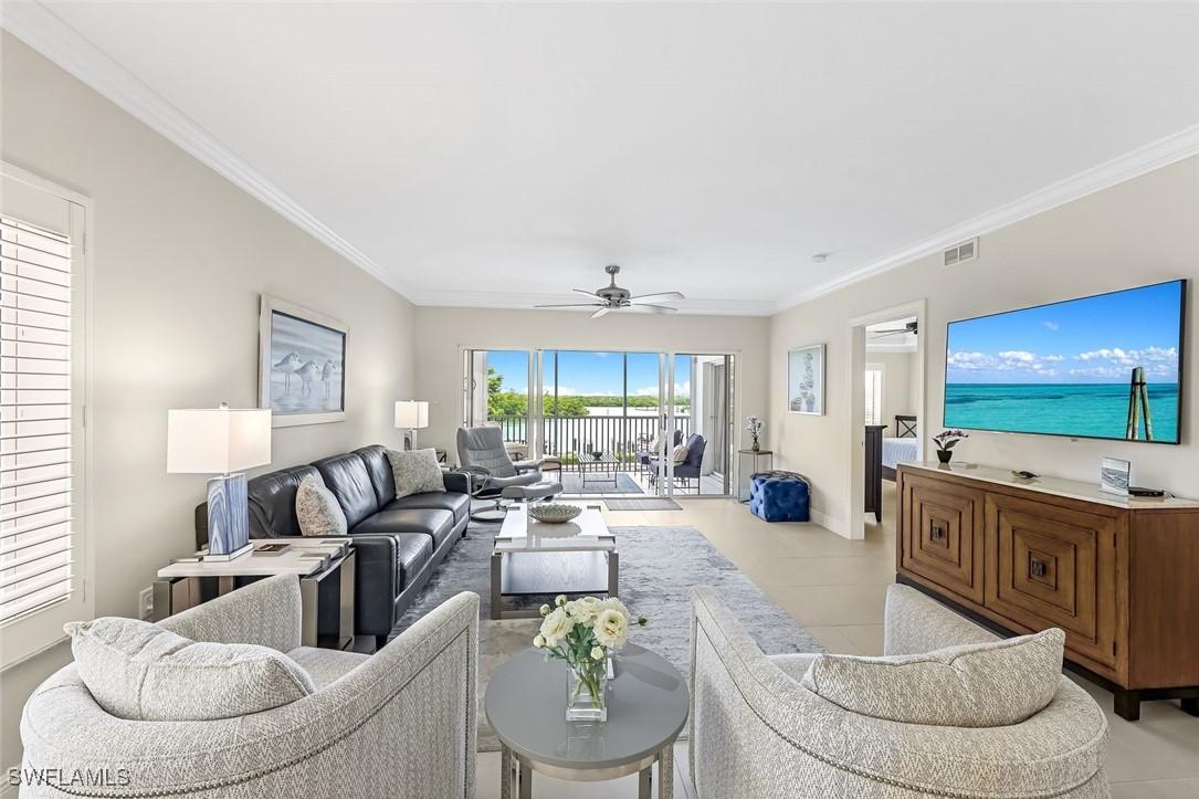 13105 Vanderbilt Dr. #306, Naples, FL 34110