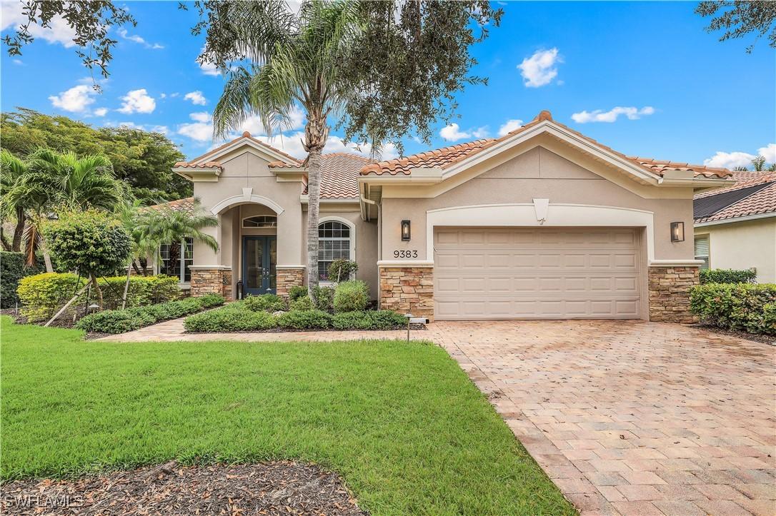 9383 Copper Rock Ct., Naples, FL 34120