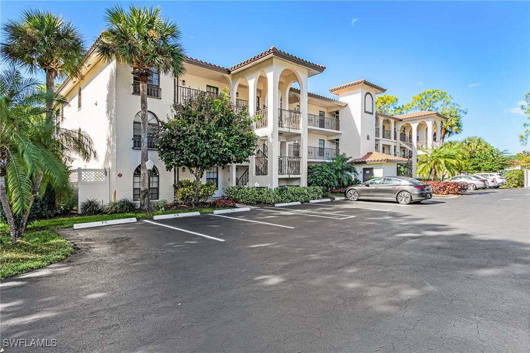 265 Deerwood Cir. #15, Naples, FL 34113