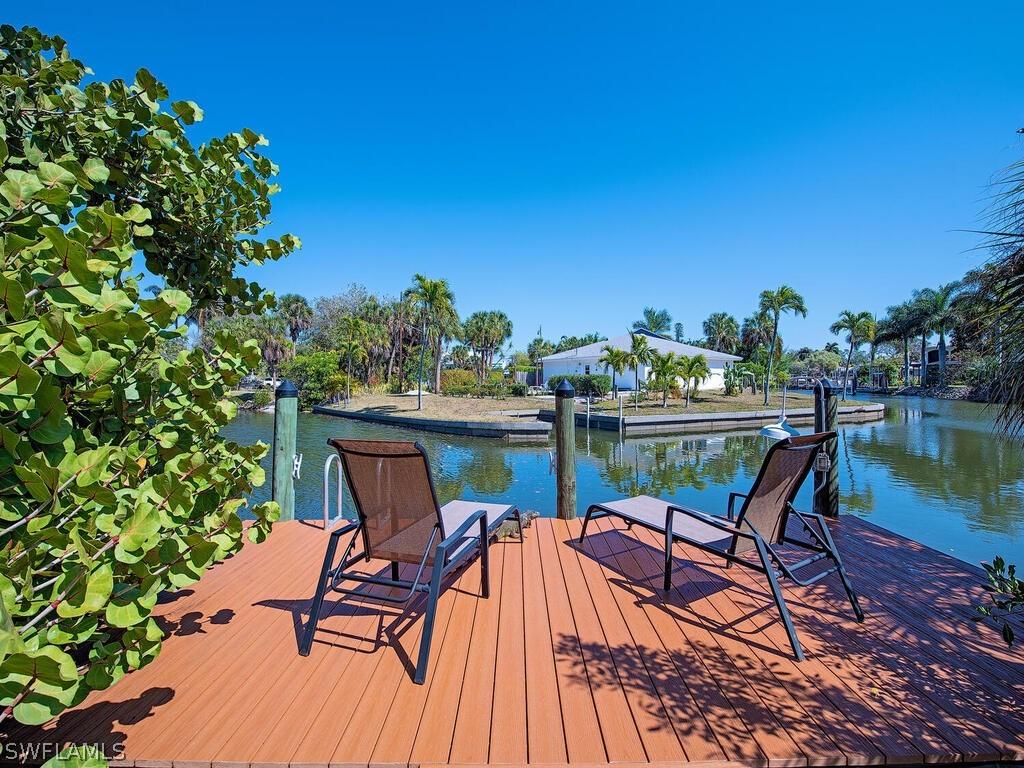 3165 Lakeview Dr., Naples, FL 34112