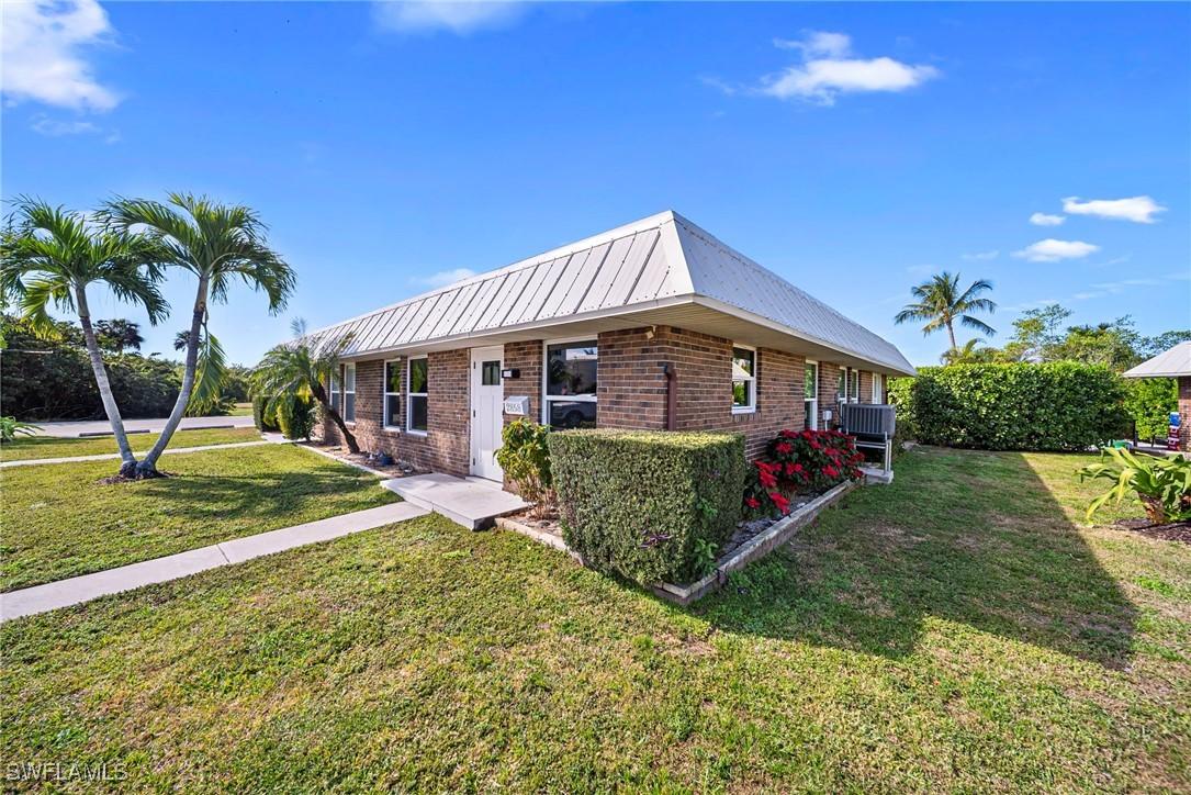 2858 Arbutus St. #F1, Naples, FL 34112
