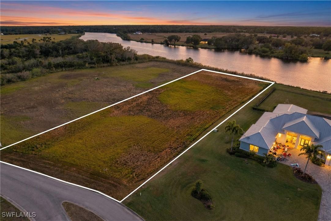 2110 Silk Bay Blvd., Alva, FL 33920