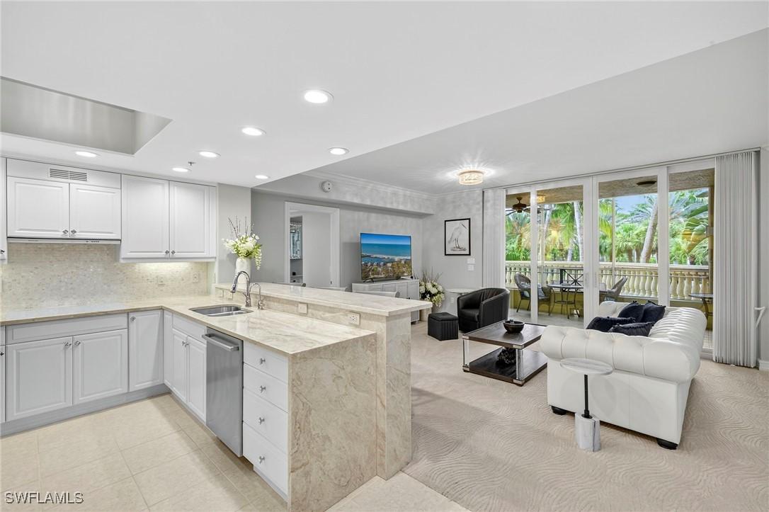 2748 Tiburon Blvd. #106C, Naples, FL 34109