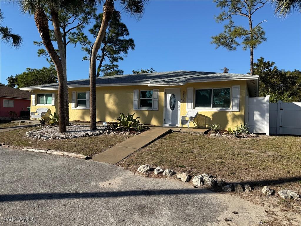 2855 Van Buren Ave., Naples, FL 34112