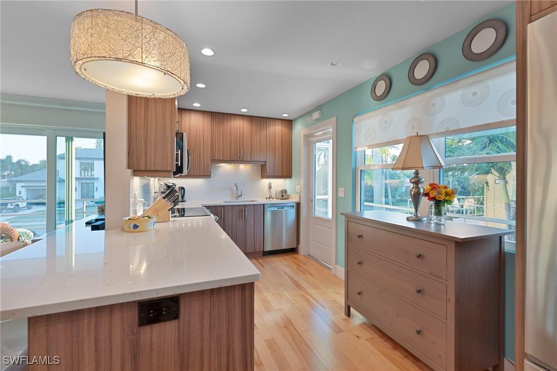 291 8th Ave. #291B, Naples, FL 34102