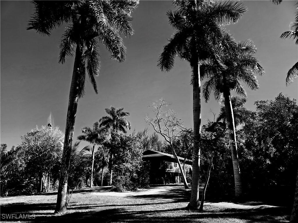 1551 Bembury Dr., Naples, FL 34102