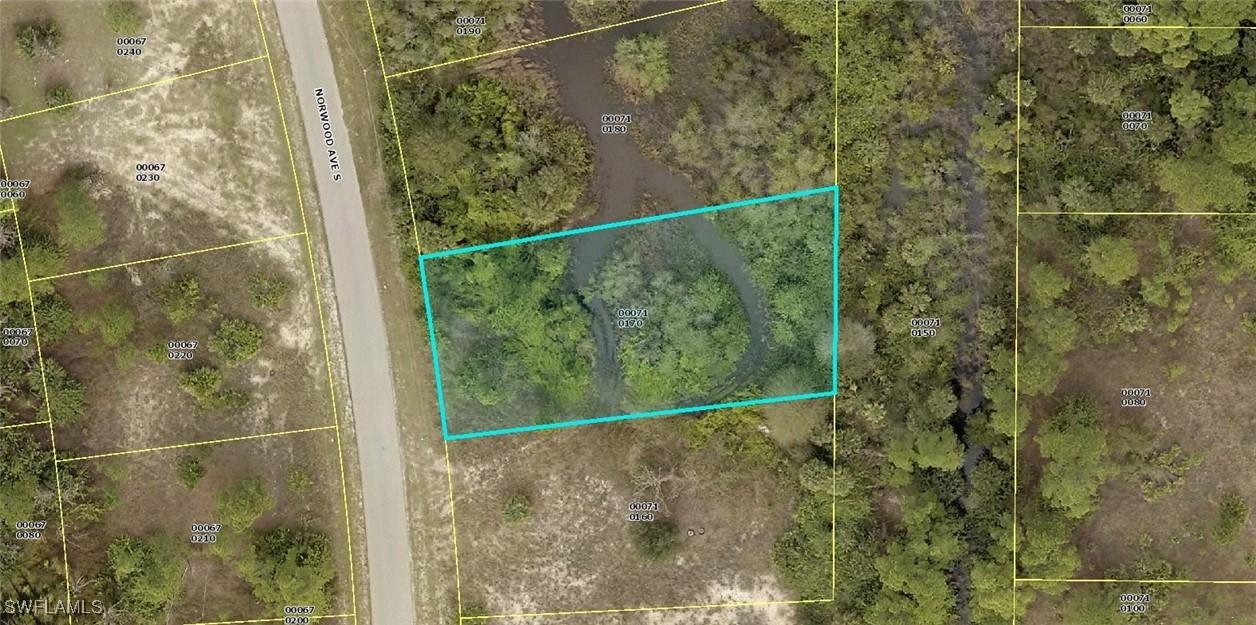 455 Norwood Ave., Lehigh Acres, FL 33974