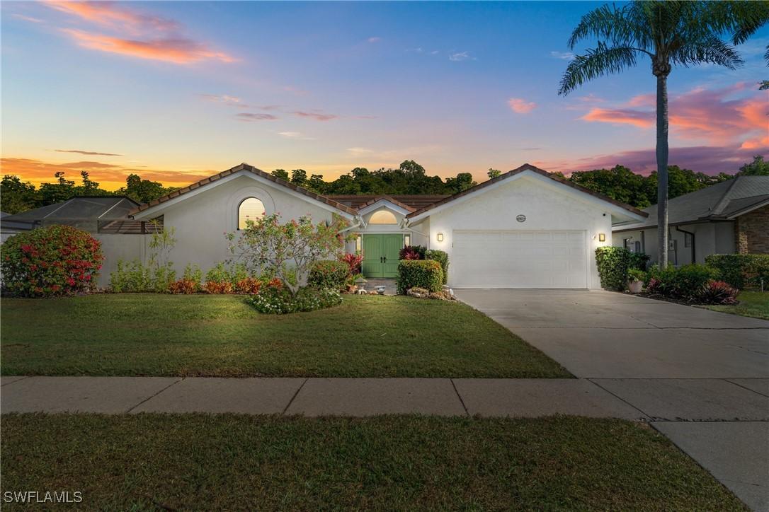 2419 Pine Woods Cir. #11, Naples, FL 34105