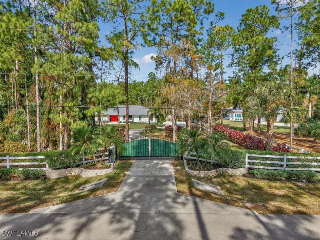 3331 3rd Ave., Naples, FL 34120