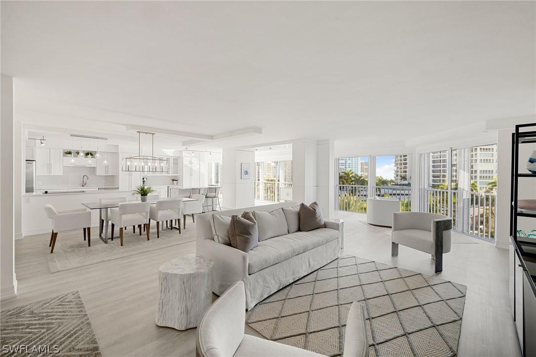 4401 Gulf Shore Blvd. #C605, Naples, FL 34103