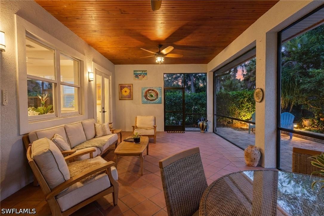 4778 Europa Dr., Naples, FL 34105