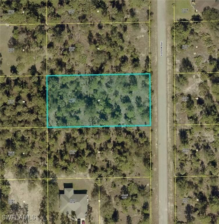 805 Edison Ave., Lehigh Acres, FL 33972