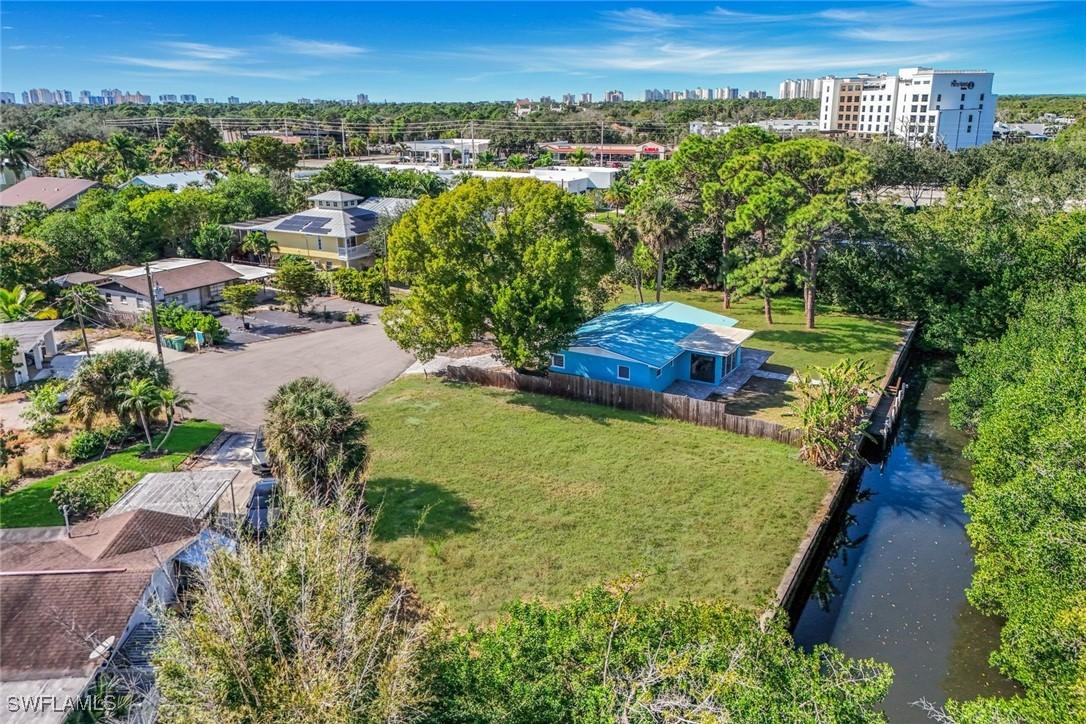 59 River Ct., Naples, FL 34110