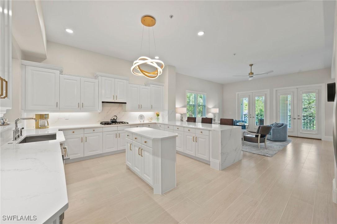 2886 Castillo Ct. #103, Naples, FL 34109