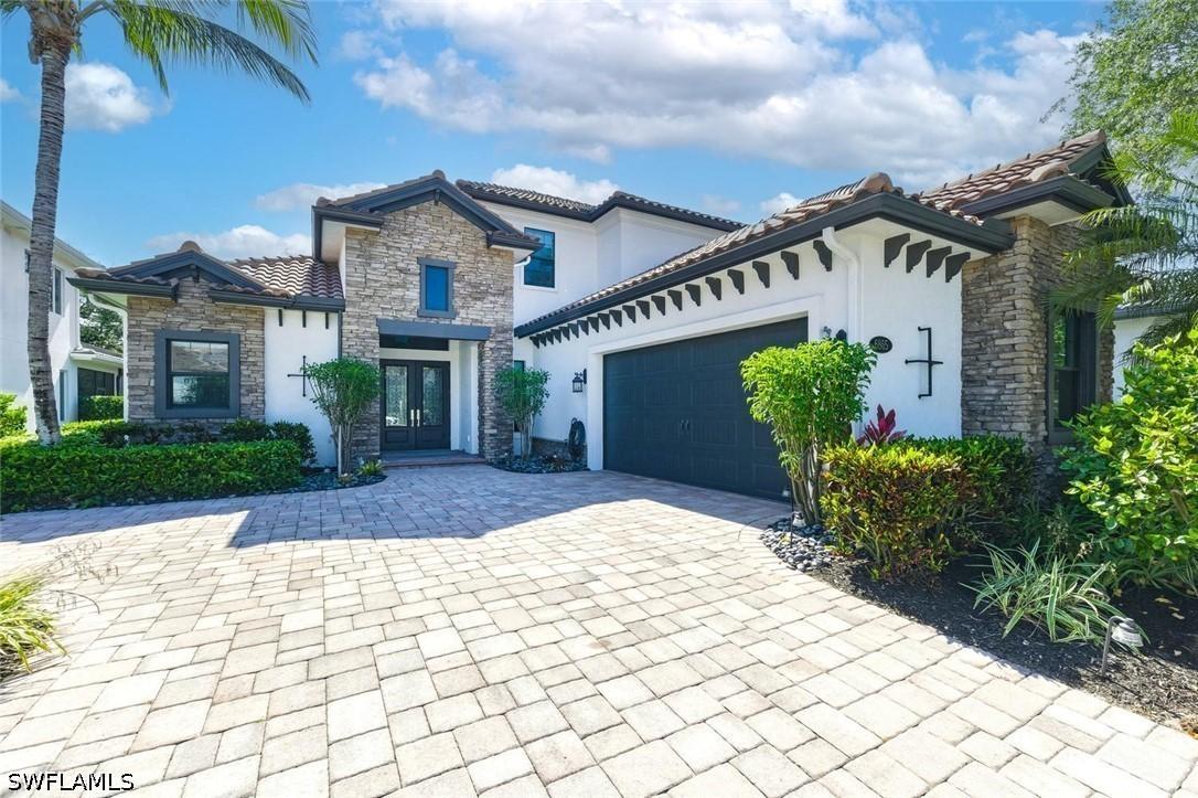 6865 Il Regalo Cir., Naples, FL 34109