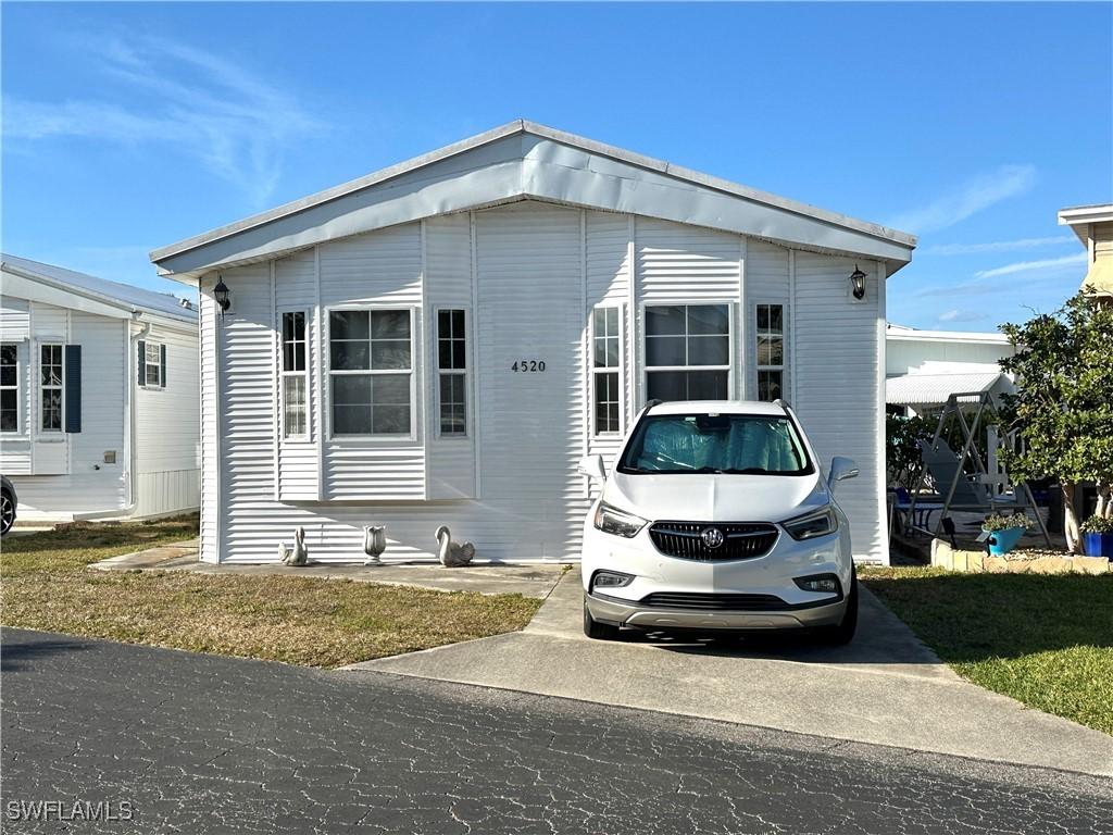 4520 Candlestick Ct., Estero, FL 33928