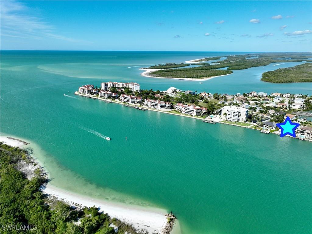 28 Pelican St., Naples, FL 34113