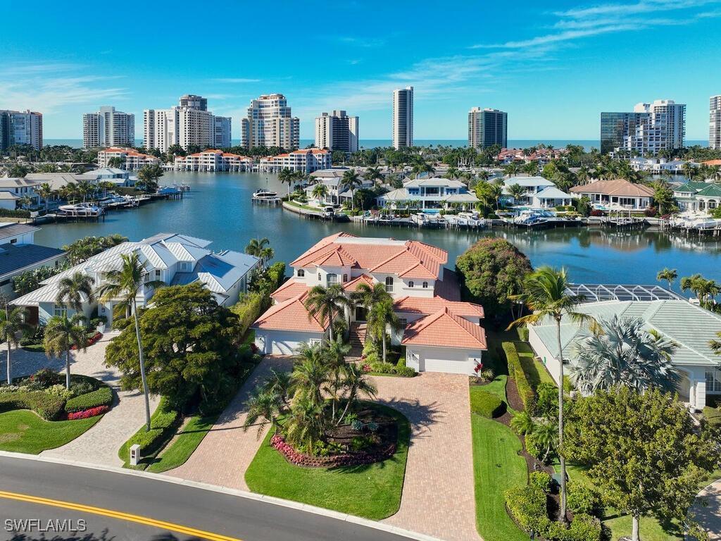 4419 Crayton Rd., Naples, FL 34103