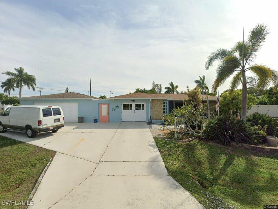 864 SE 41st St., Cape Coral, FL 33904