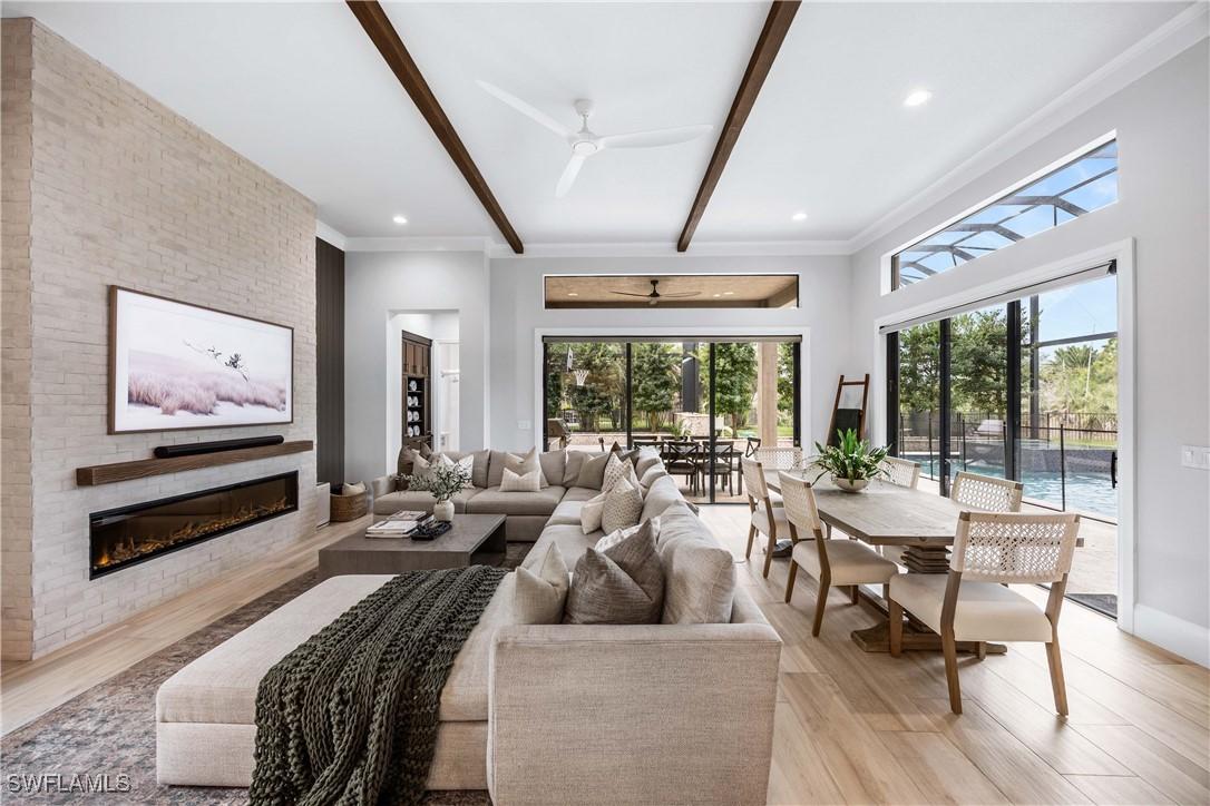 2941 Azure Bay Ct., Naples, FL 34119