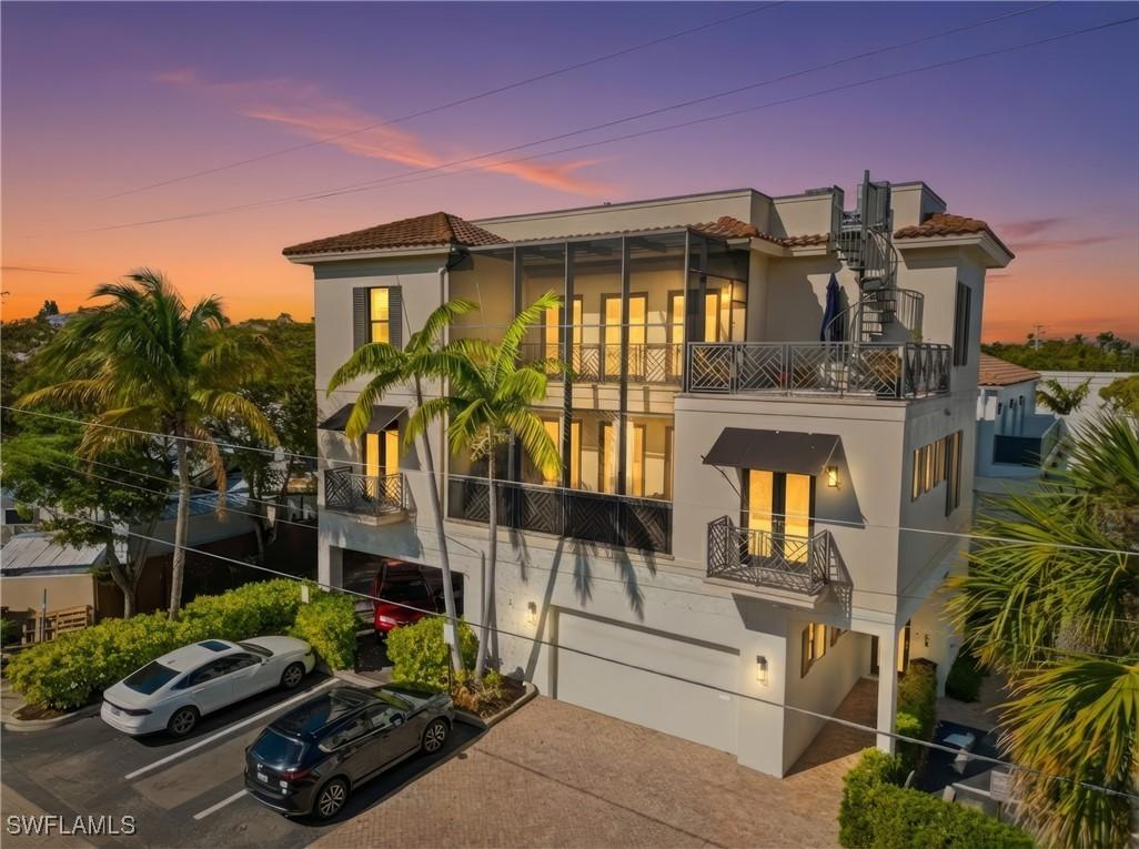 340 12th Ave. #6, Naples, FL 34102