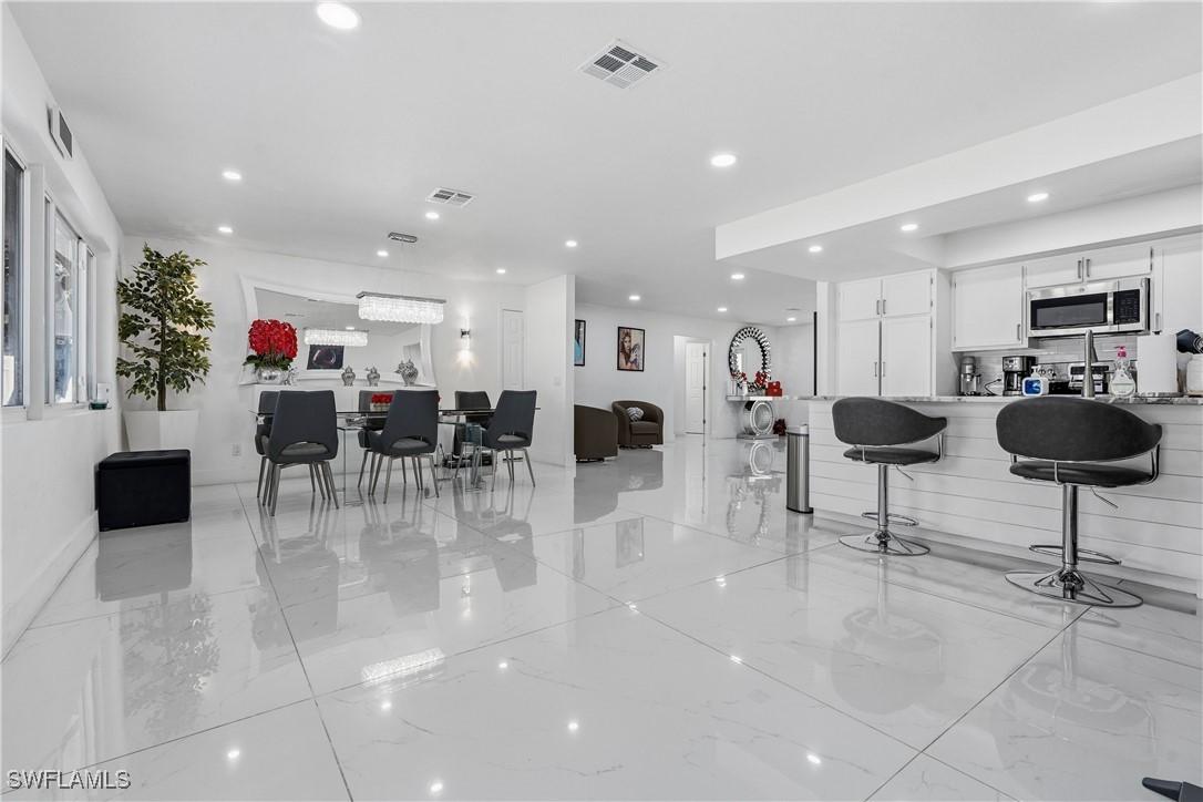 713 SE 43rd St., Cape Coral, FL 33904