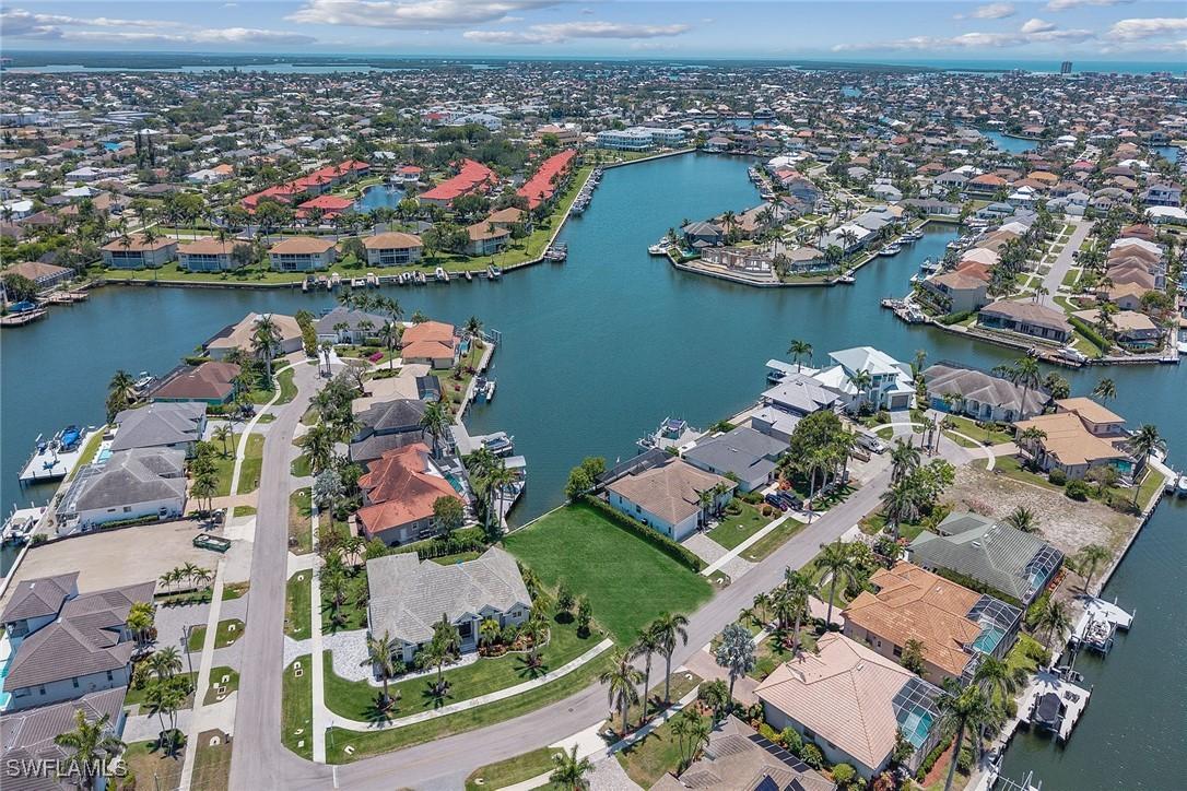 269 Bass Ct., Marco Island, FL 34145