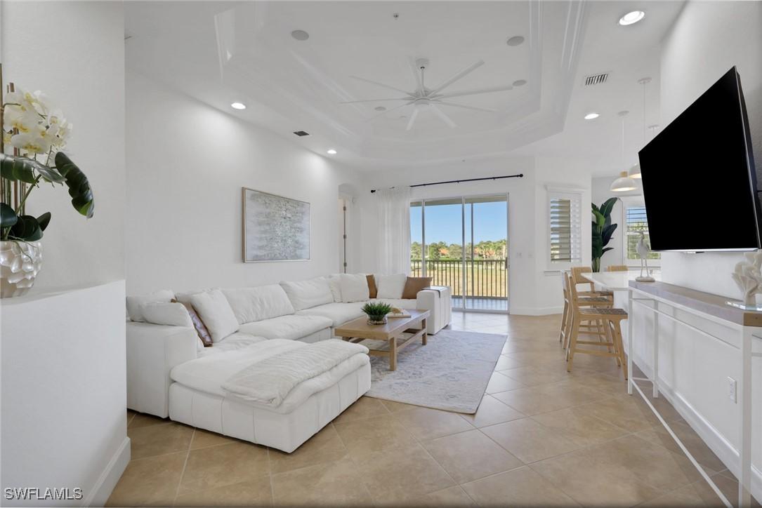 7877 Clemson St. #202, Naples, FL 34104