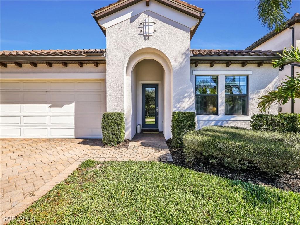 4743 Abaca Cir., Naples, FL 34119