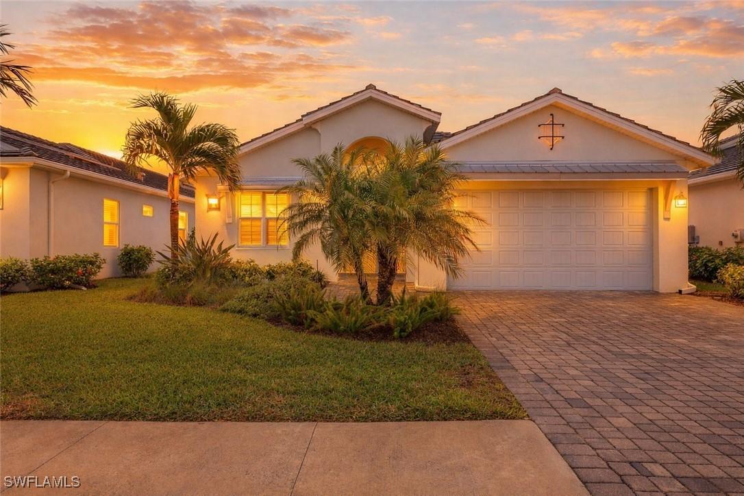 8880 Redonda Dr., Naples, FL 34114