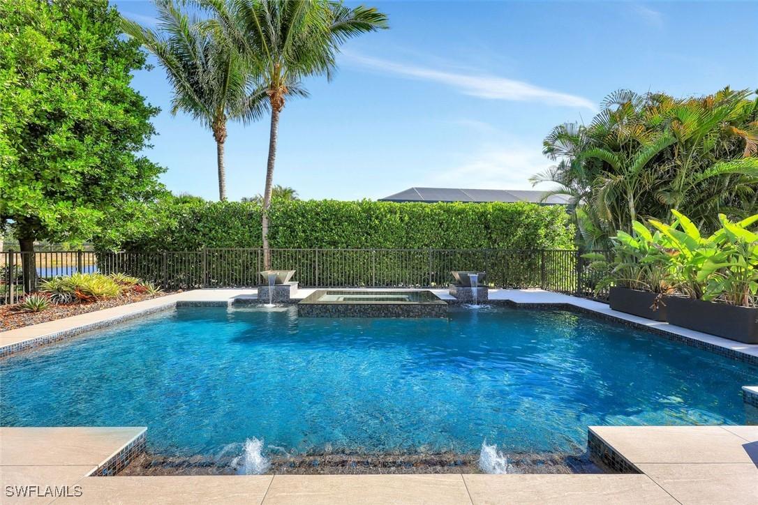 3565 Beaufort Ct., Naples, FL 34119