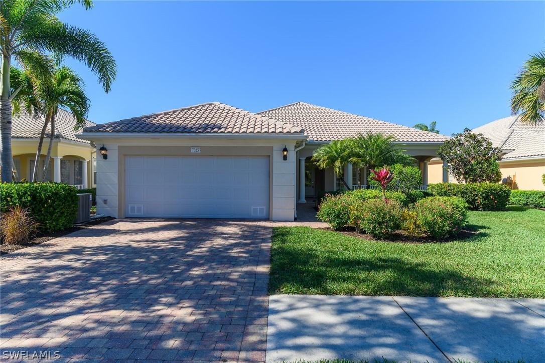 7025 Leopardi Ct., Naples, FL 34114